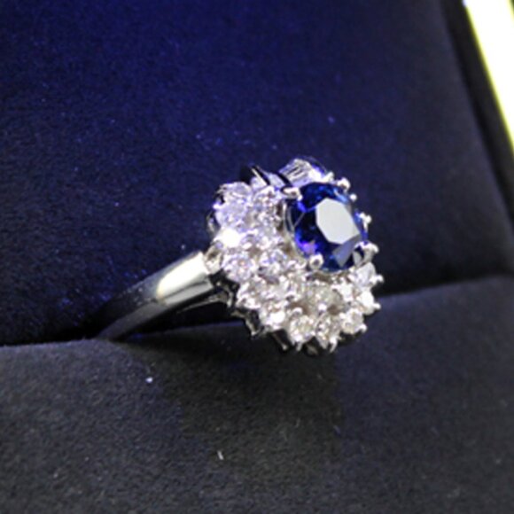 18K Sapphire and Diamond Ring 2.23 Carats - Picture 7 of 11